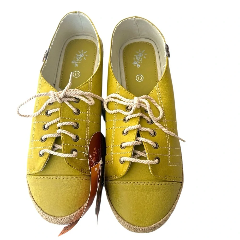 Dije California Princeton Lace-up Leather Shoes in yellow, 9.5/10
